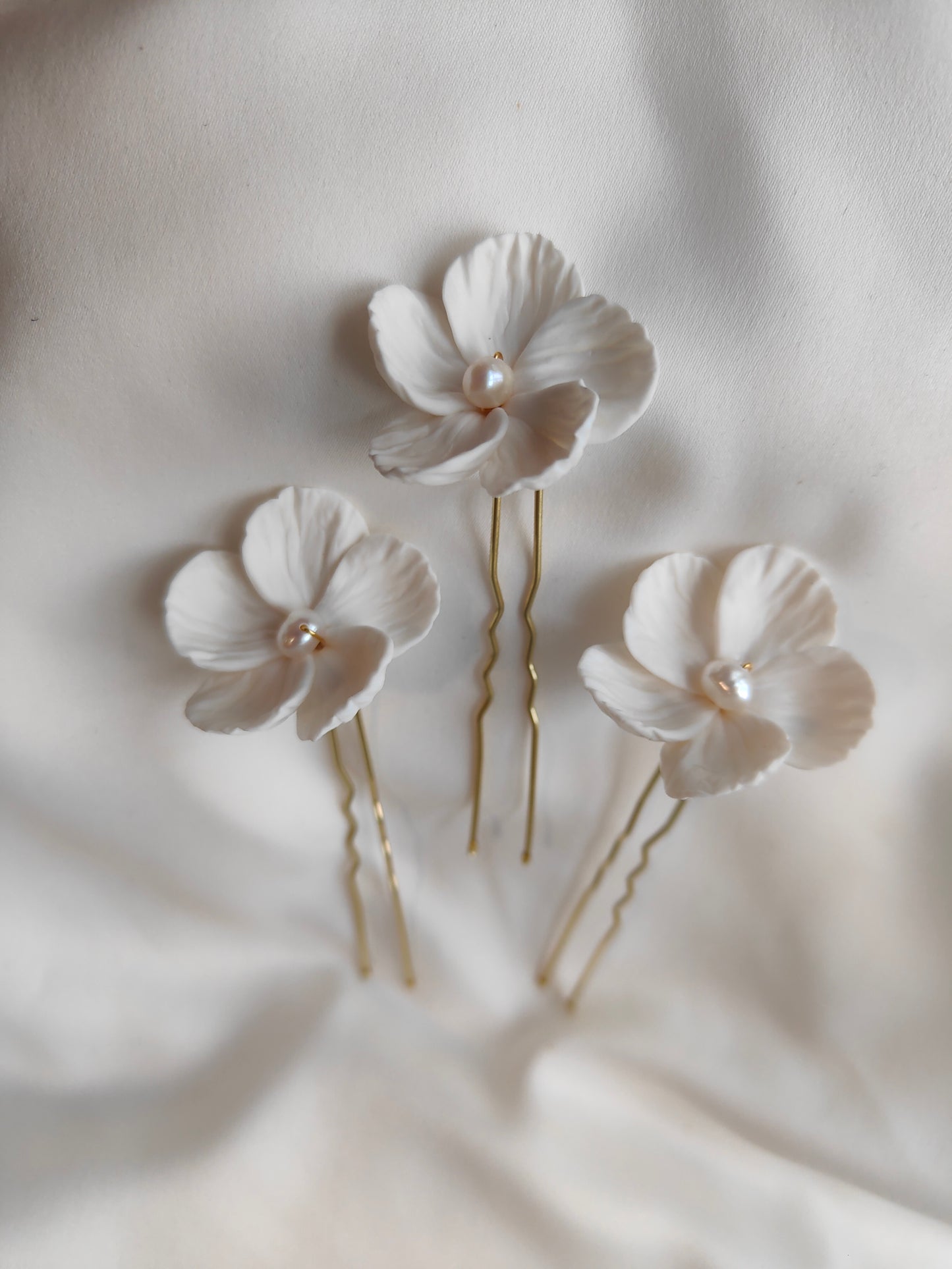 Pionnaí BLANCHE - Cúlpháirtí Gruaige Bridal Floral