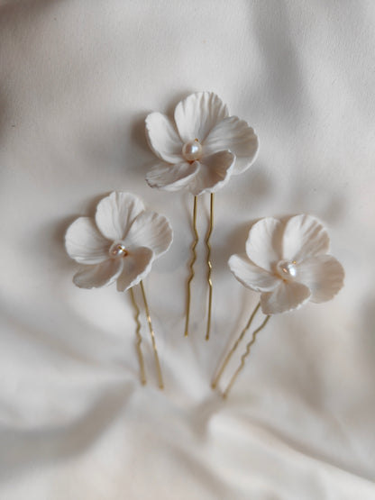 Pionnaí BLANCHE - Cúlpháirtí Gruaige Bridal Floral