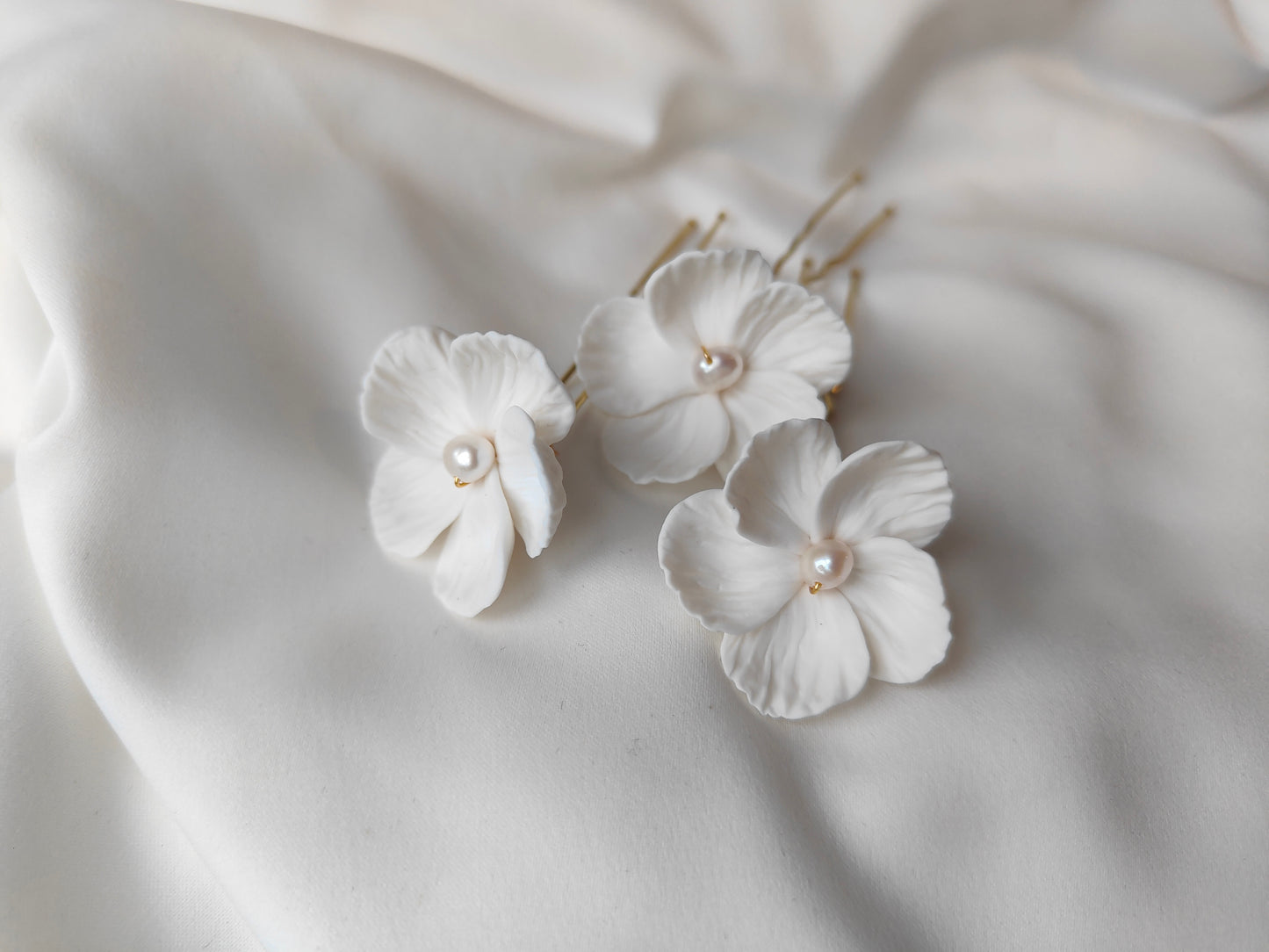 Pionnaí BLANCHE - Cúlpháirtí Gruaige Bridal Floral