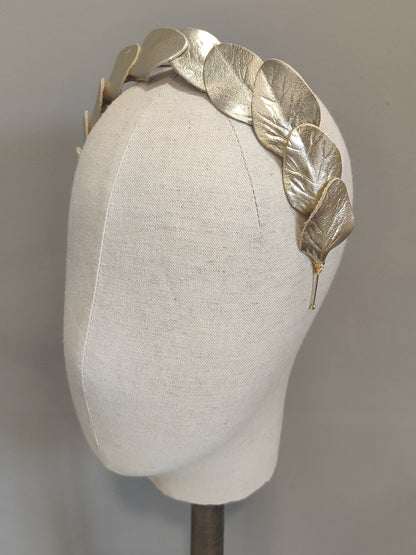 RAYA - Contemporary Gold Crown