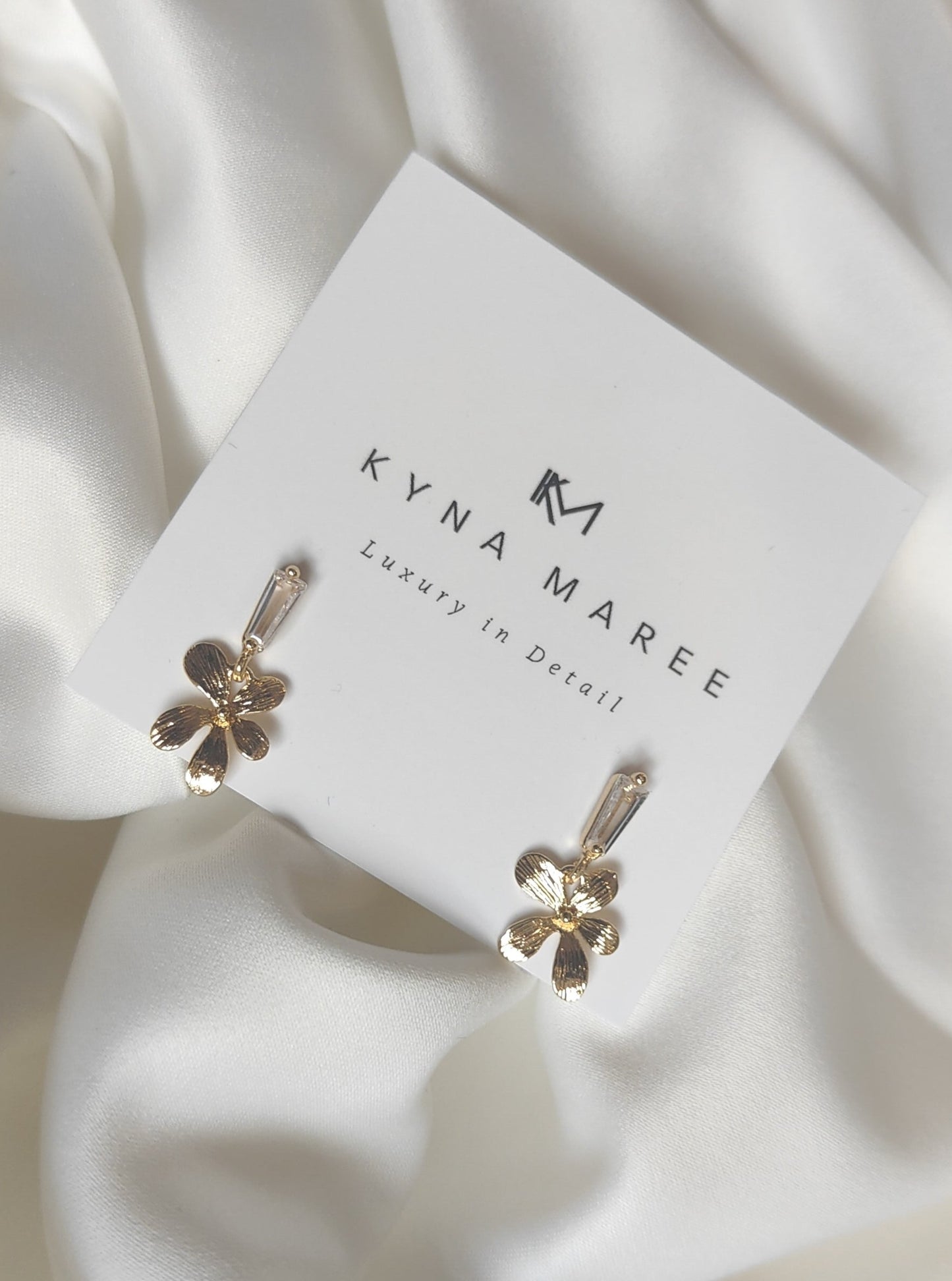 AYLA - Petite Gold Bridal Earrings