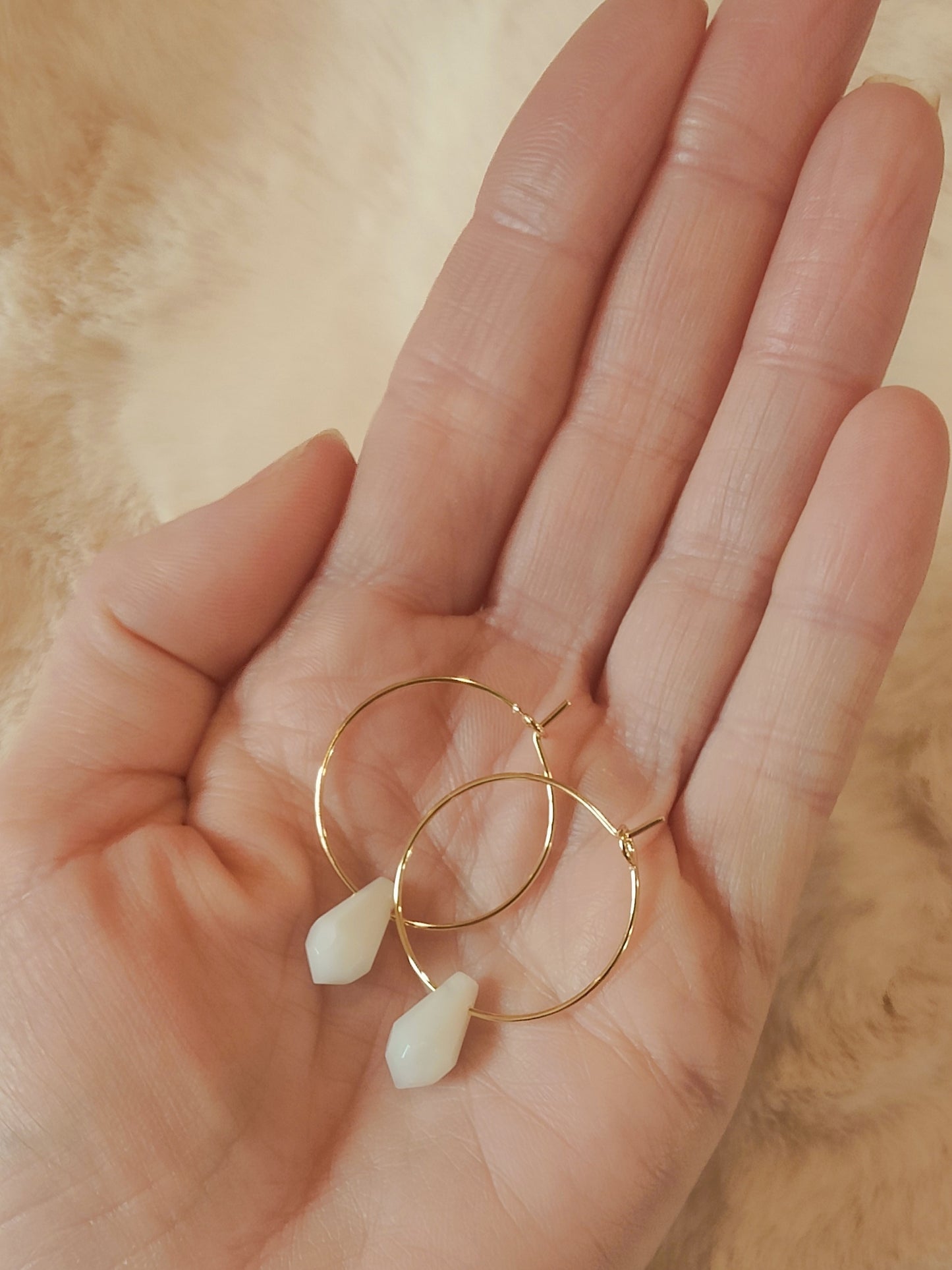 JENNA - Gold Hoop Earrings - Snow