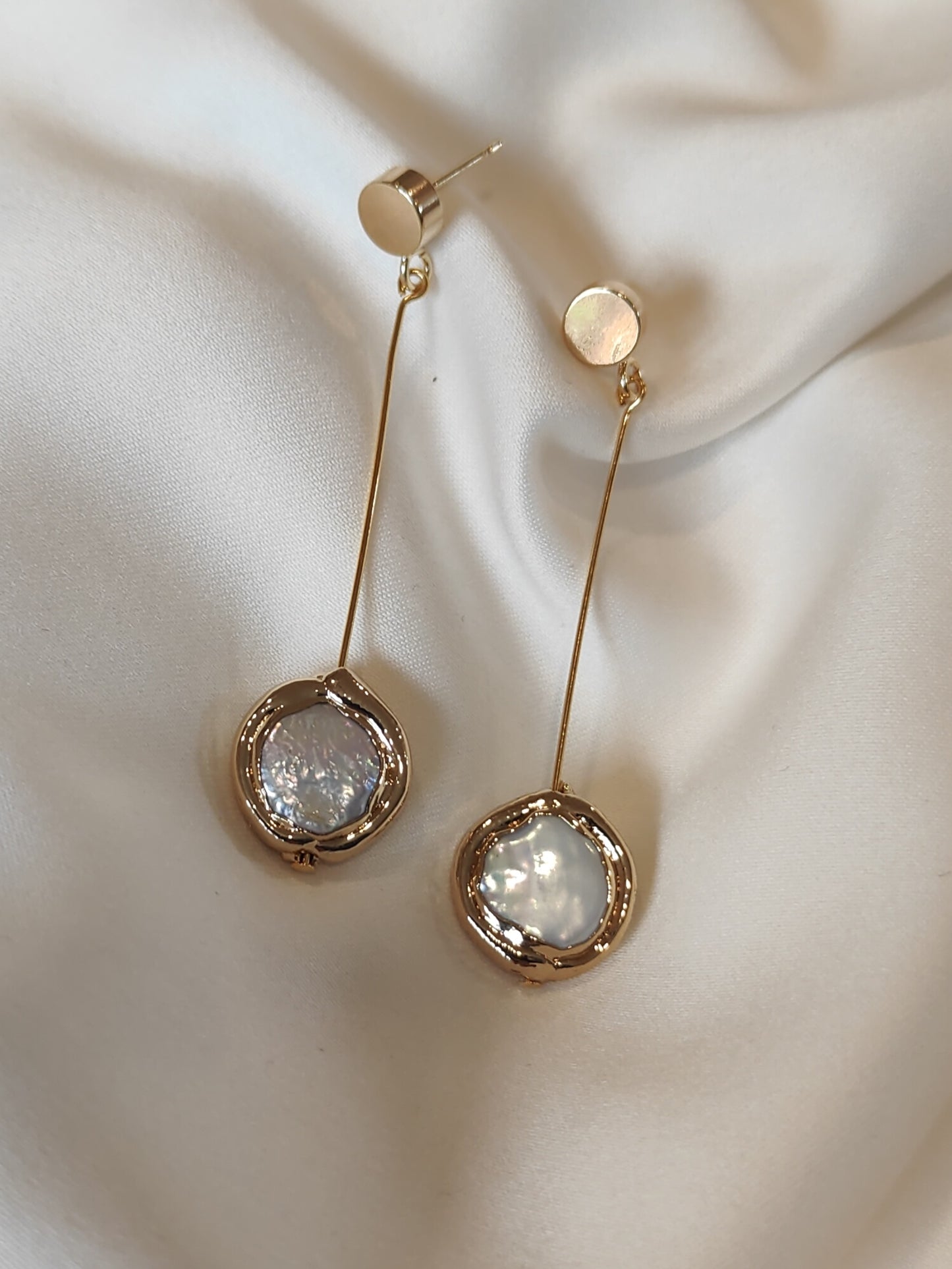 GLORIA - Pearl & Gold Drop Earrings