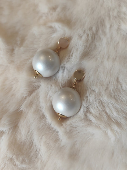 MARNIE - Large Pearl Drop Bridal Earrings