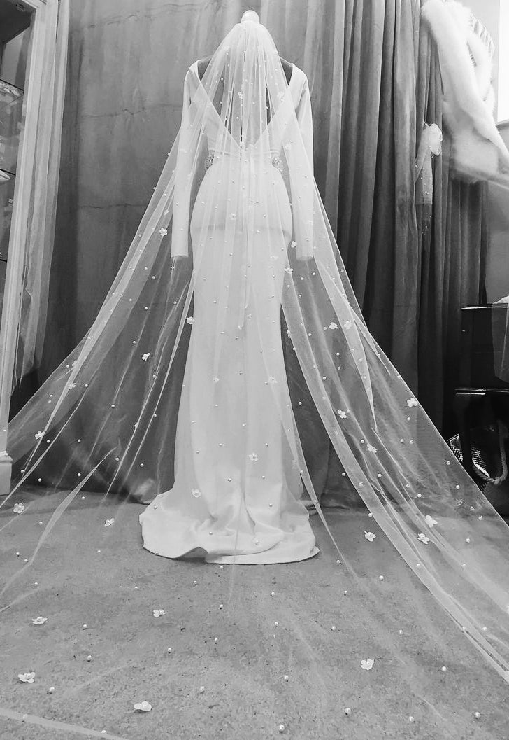 DAISY - Pearl & Petal Bridal Veil
