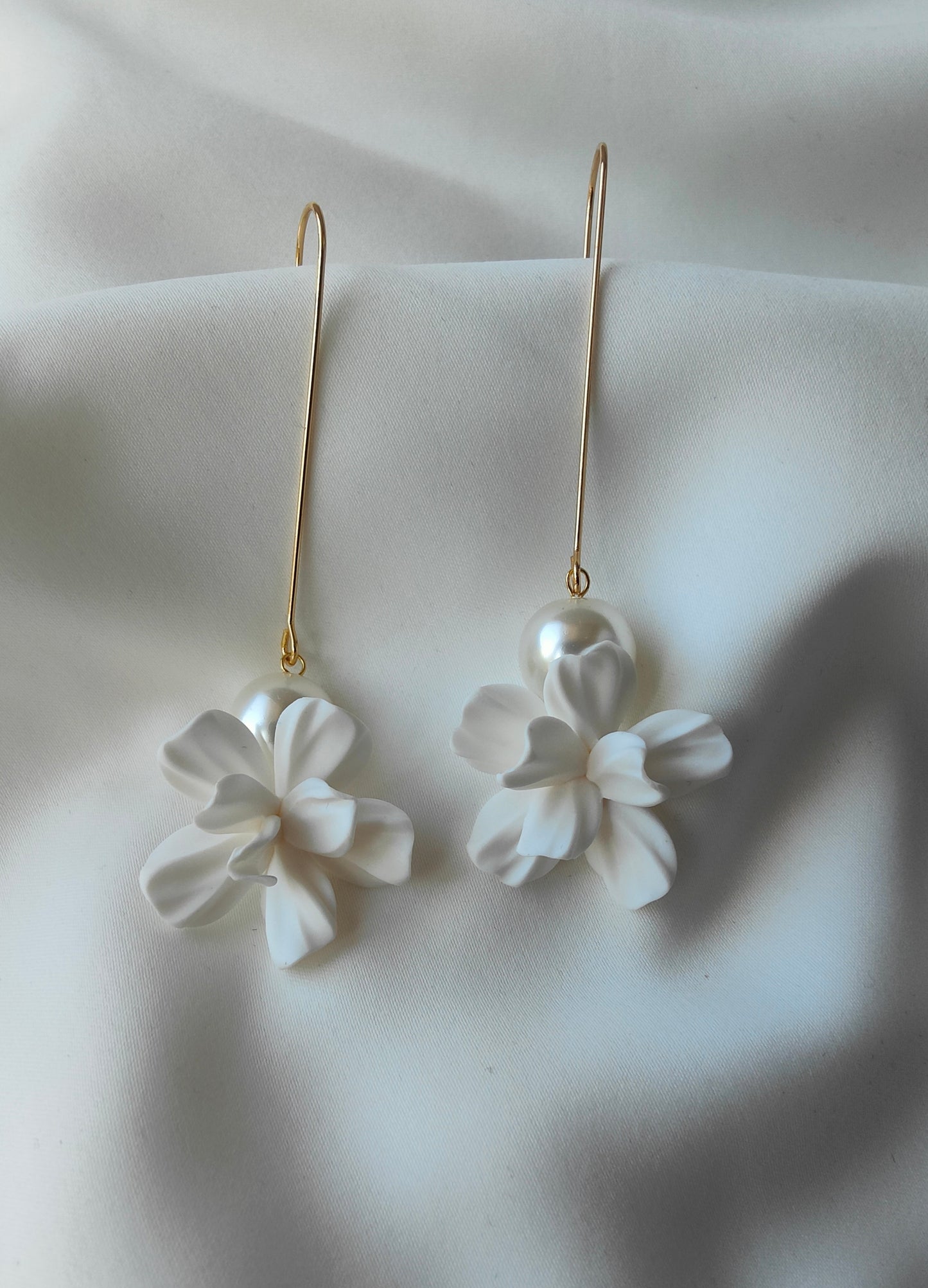 ALORA - Statement Pearl & Flower Bridal Earrings