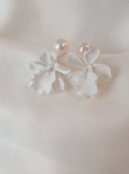 LEANORA - Petite Bridal Earrings - Silver