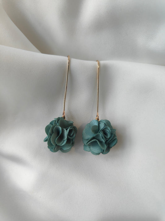 Georgia - Floral drop earrings - Sage