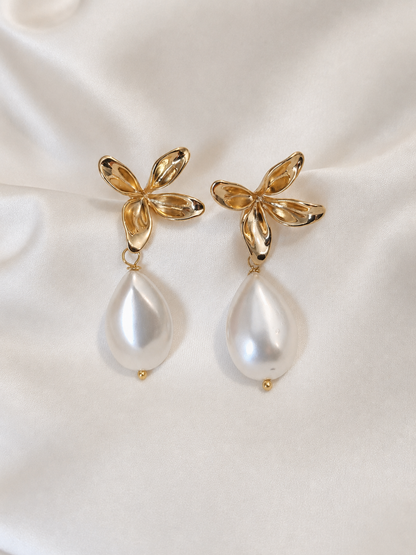ISLA - Statement Pearl & Gold Bridal Earrings