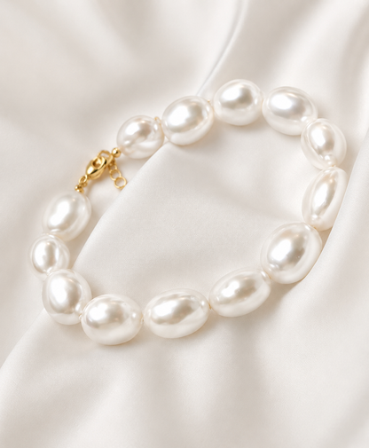 ARIEL  -  Chunky Pearl Bracelet