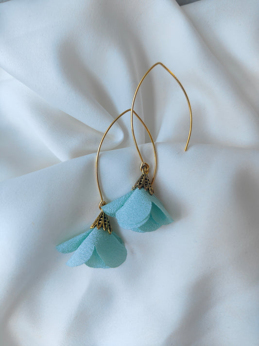 Jenni - Floral drop earrings - Ocean