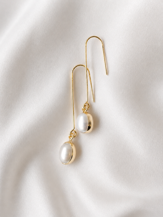 ANDI - Statement Pearl Earrings