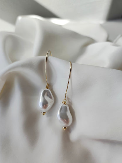 MONICA - Statement Pearl Drop Bridal Earrings