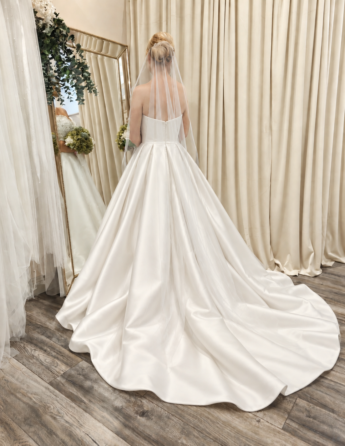 EMILIA - Veil Bridal gan Smál