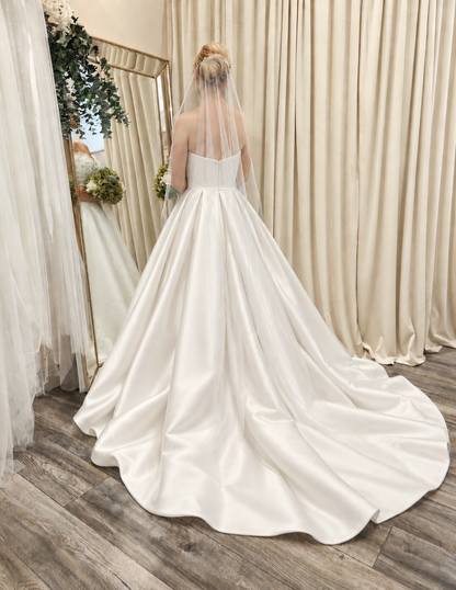 EMILIA - Veil Bridal gan Smál
