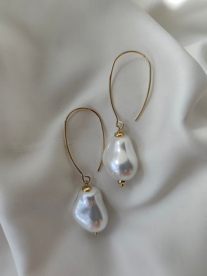 MONICA - Statement Pearl Drop Bridal Earrings