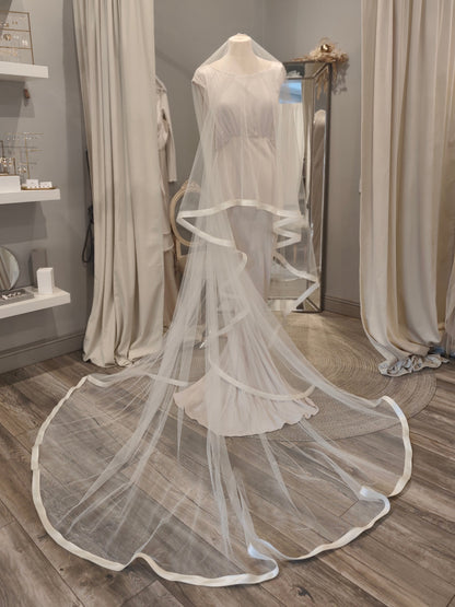 MARA -  Dramatic Satin Edge Drop Veil (Soft Net)
