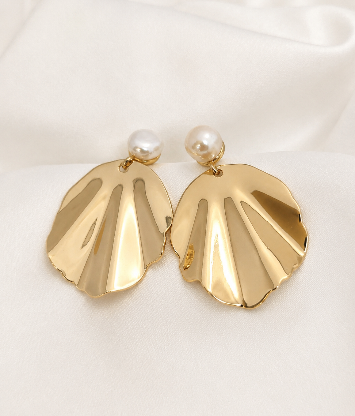 ROSIE - Ráiteas Earring Bridal Pearl &amp; Gold