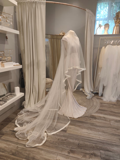 MARA -  Dramatic Satin Edge Drop Veil (Soft Net)
