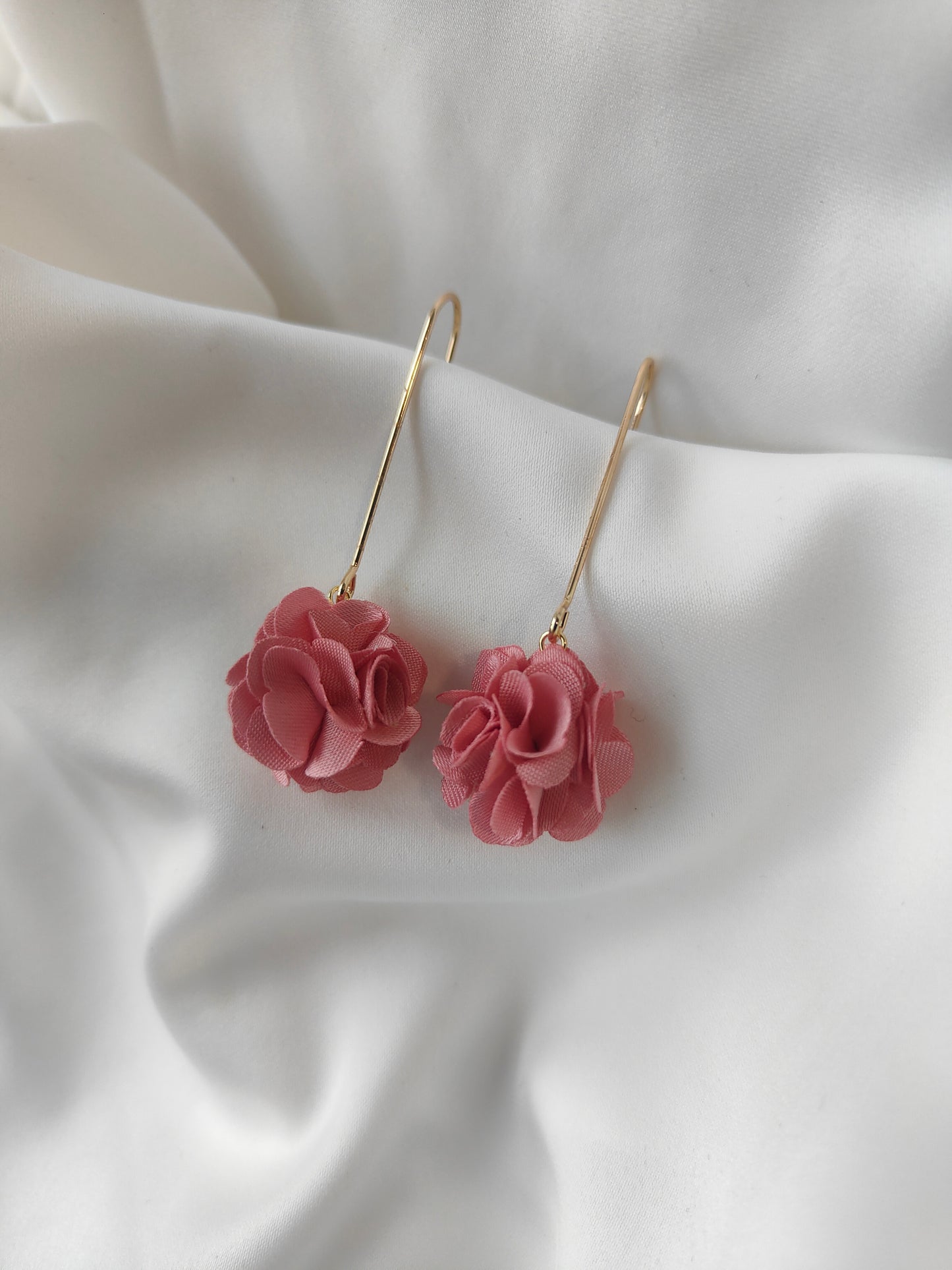Georgia - Floral drop earrings - Old Rose