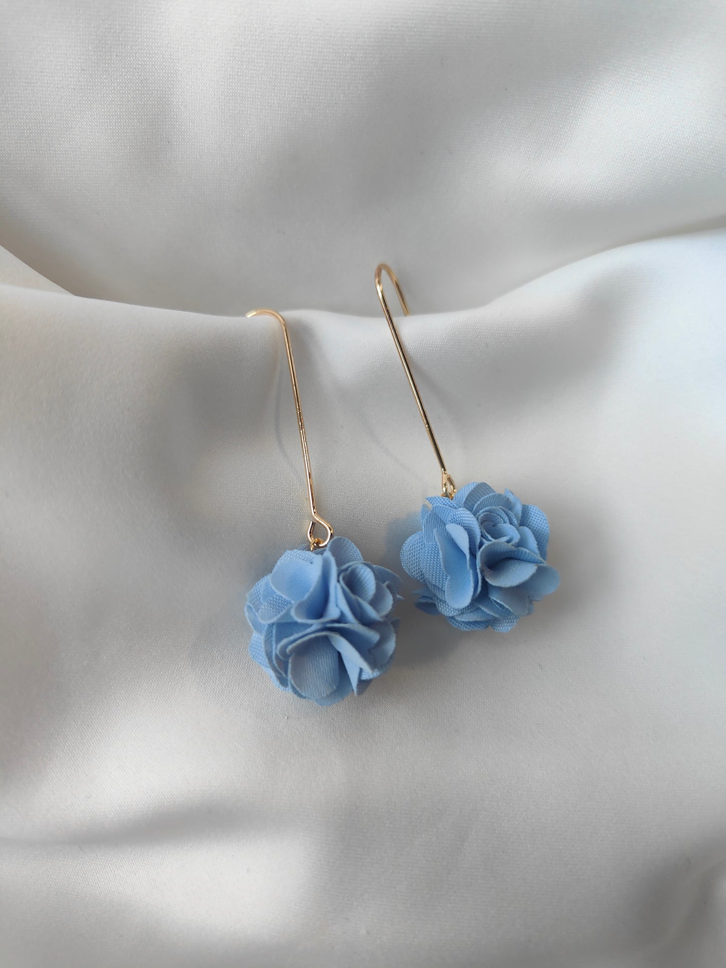 Georgia - Floral drop earrings - Dusty Blue