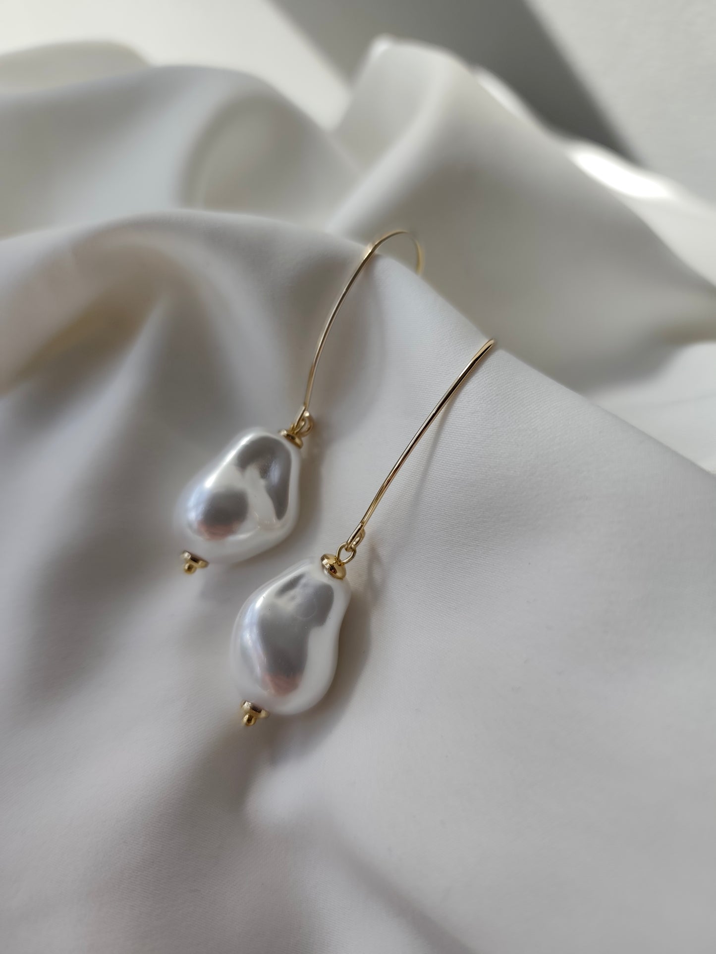 MONICA - Statement Pearl Drop Bridal Earrings