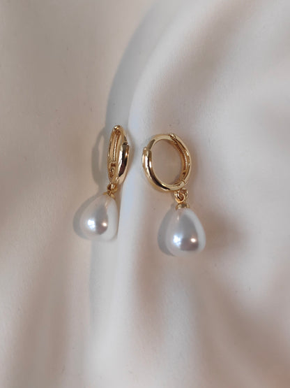 PENNY - Pearl Hoop Earrings