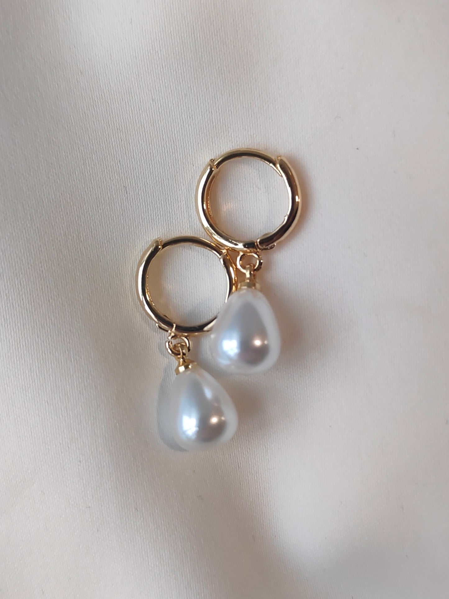 PENNY - Pearl Hoop Earrings