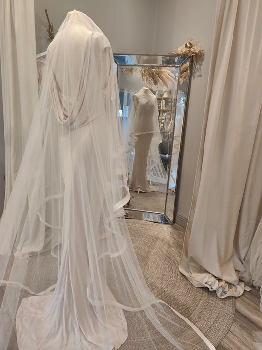 MARA -  Dramatic Satin Edge Drop Veil (Soft Net)
