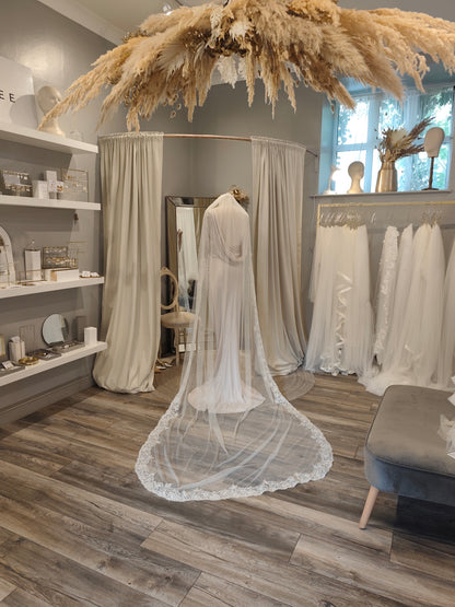 JULIETTE - Lace edge veil