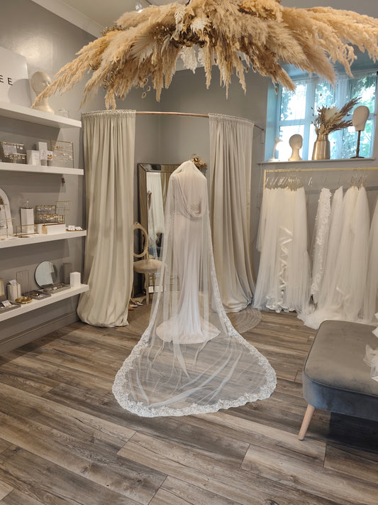 JULIETTE - Lace edge veil