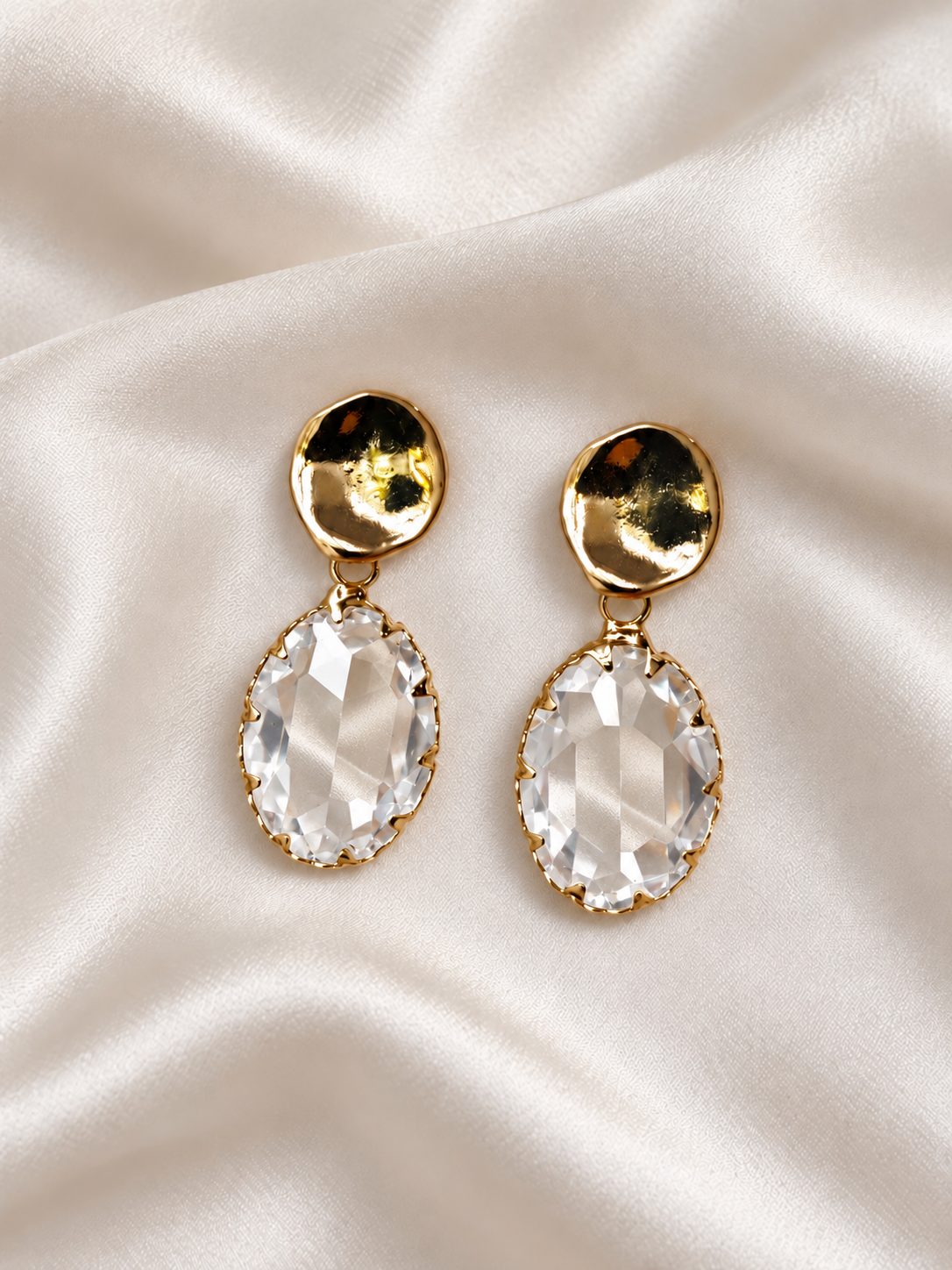 LUCY - Gold & crystal drop earring - Clear