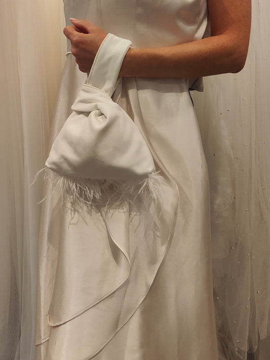 Shannon Bucket Fringe Bag - White