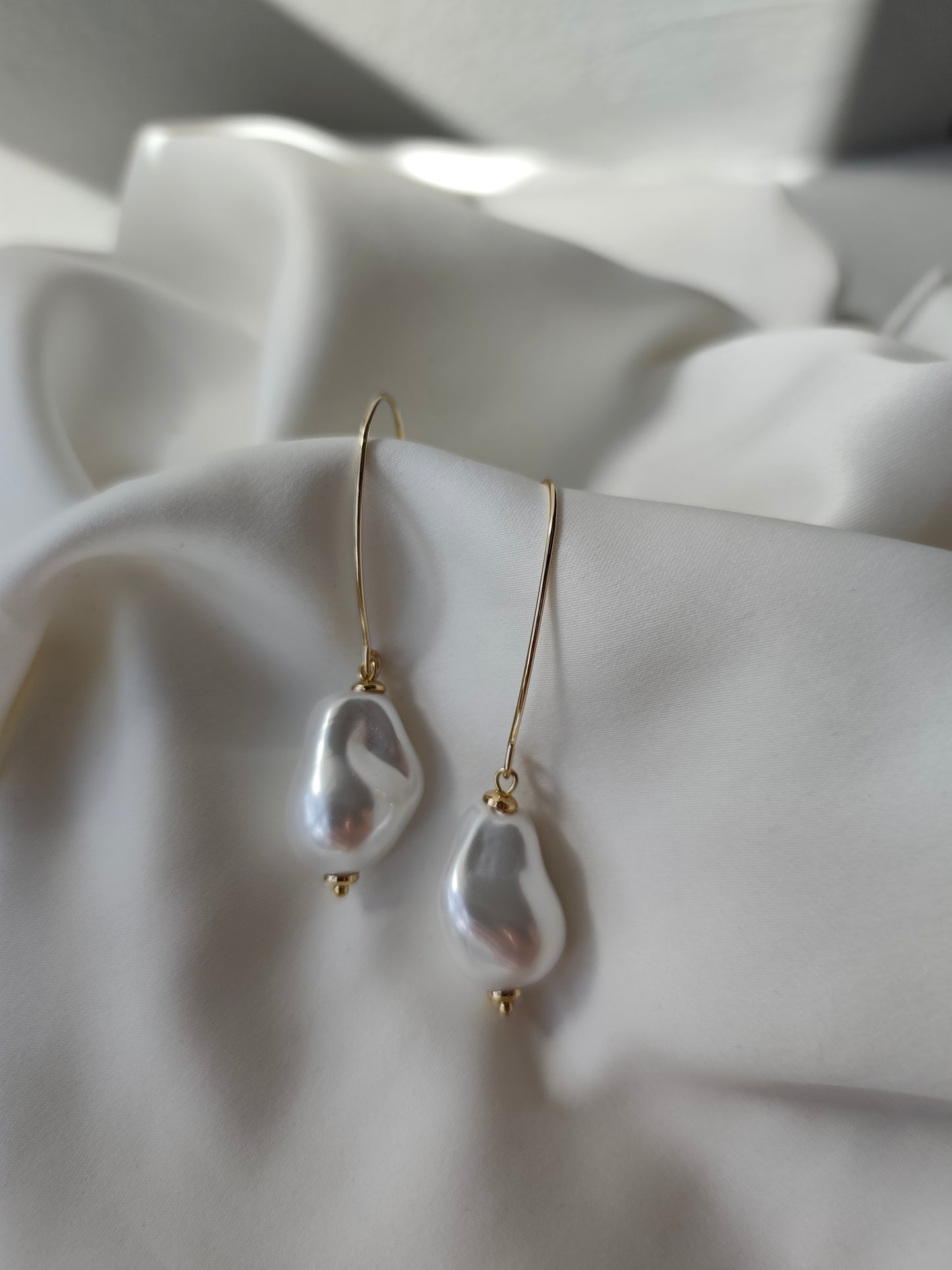 MONICA - Statement Pearl Drop Bridal Earrings
