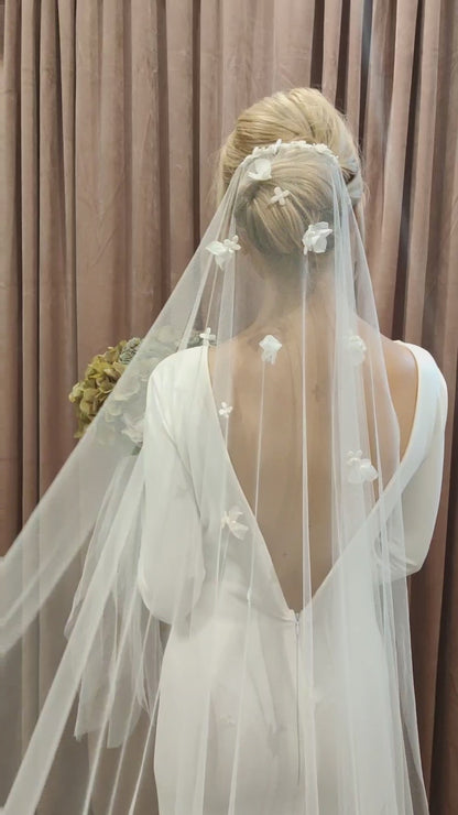 FLEUR - Cascading Floral Boho Bridal Veil