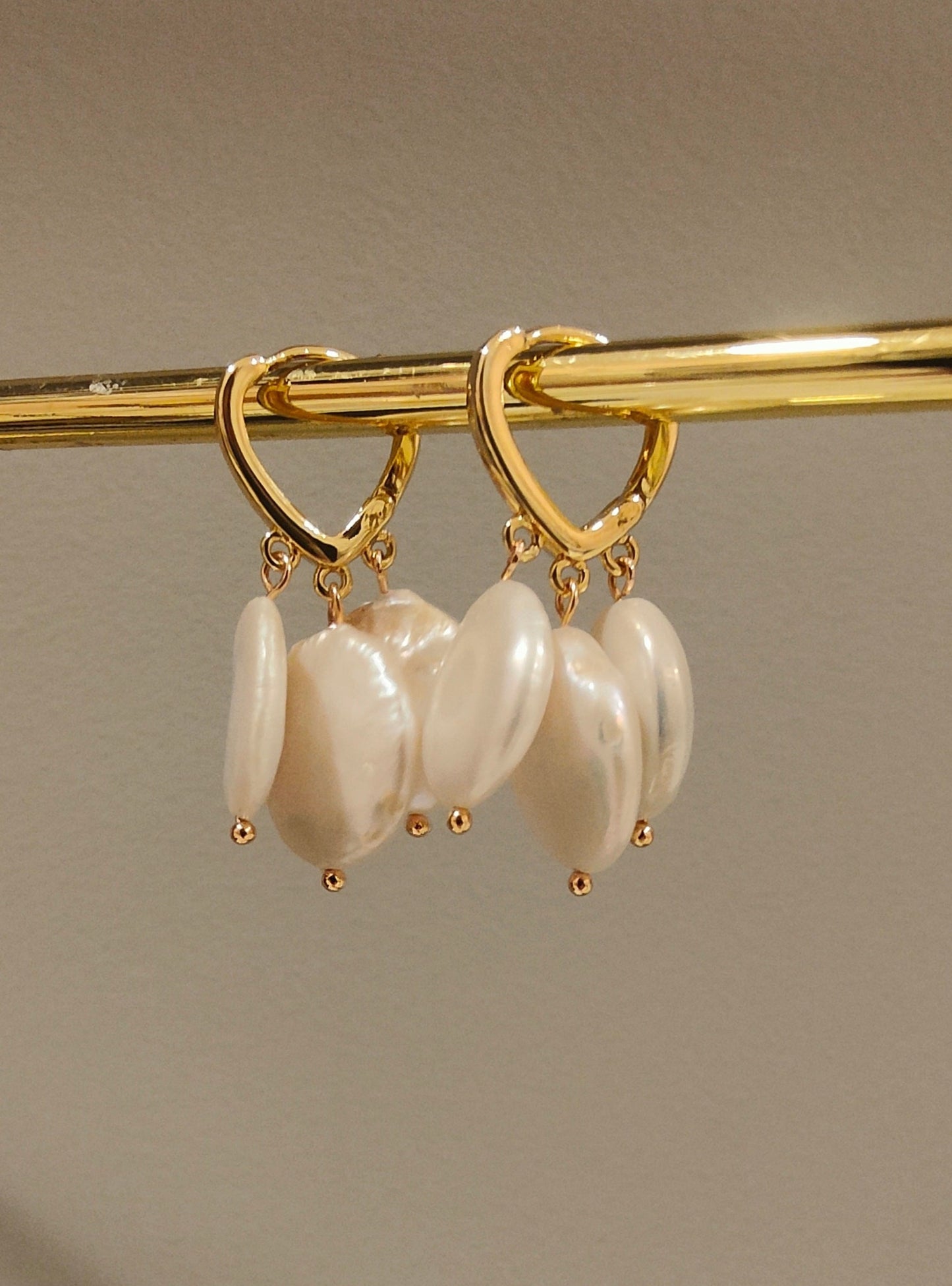 EVELYN - Statement Pearls & Gold Bridal Earrings