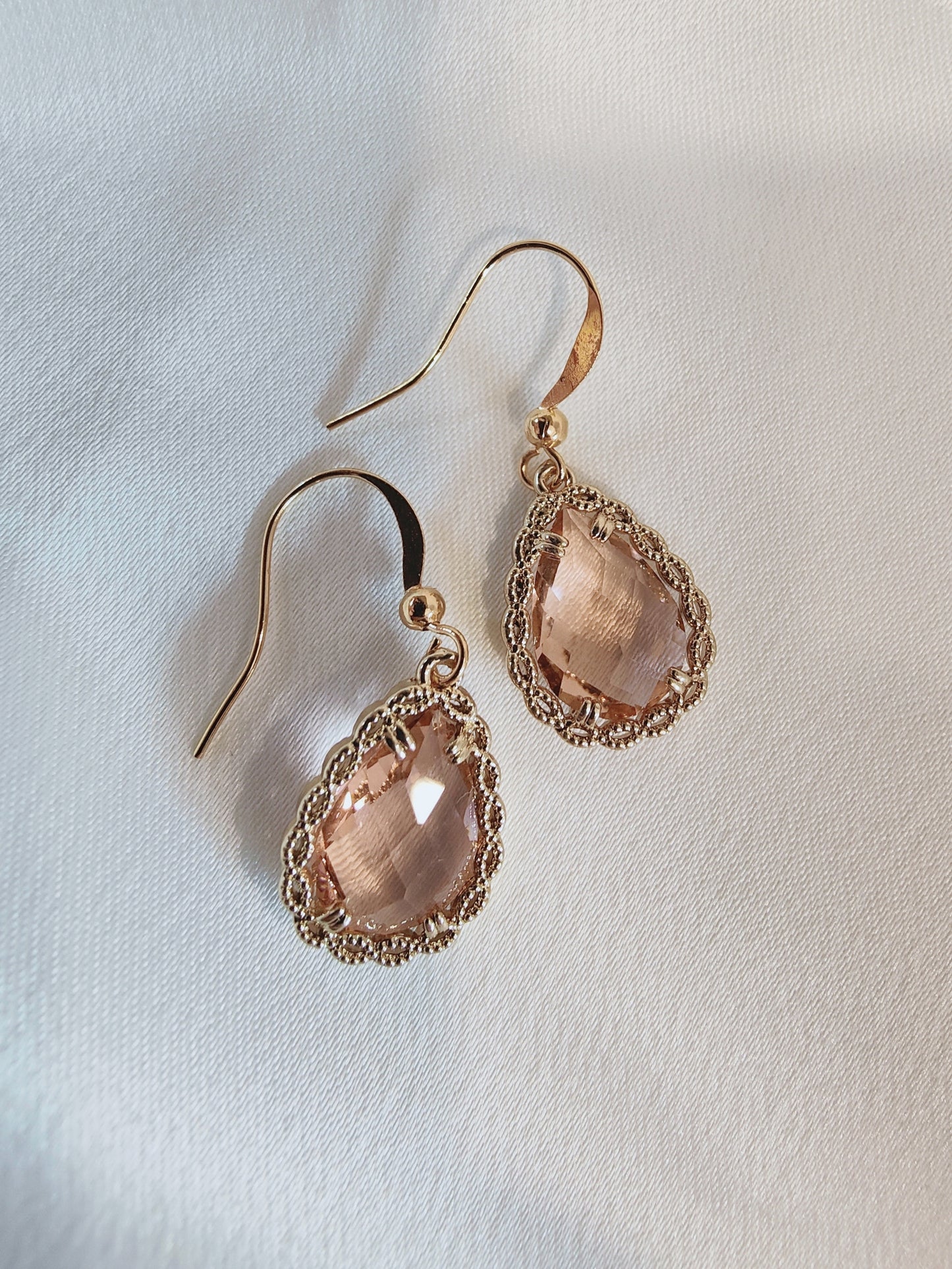 *STUDIO SALE* Duchess Crystal Earrings Blush