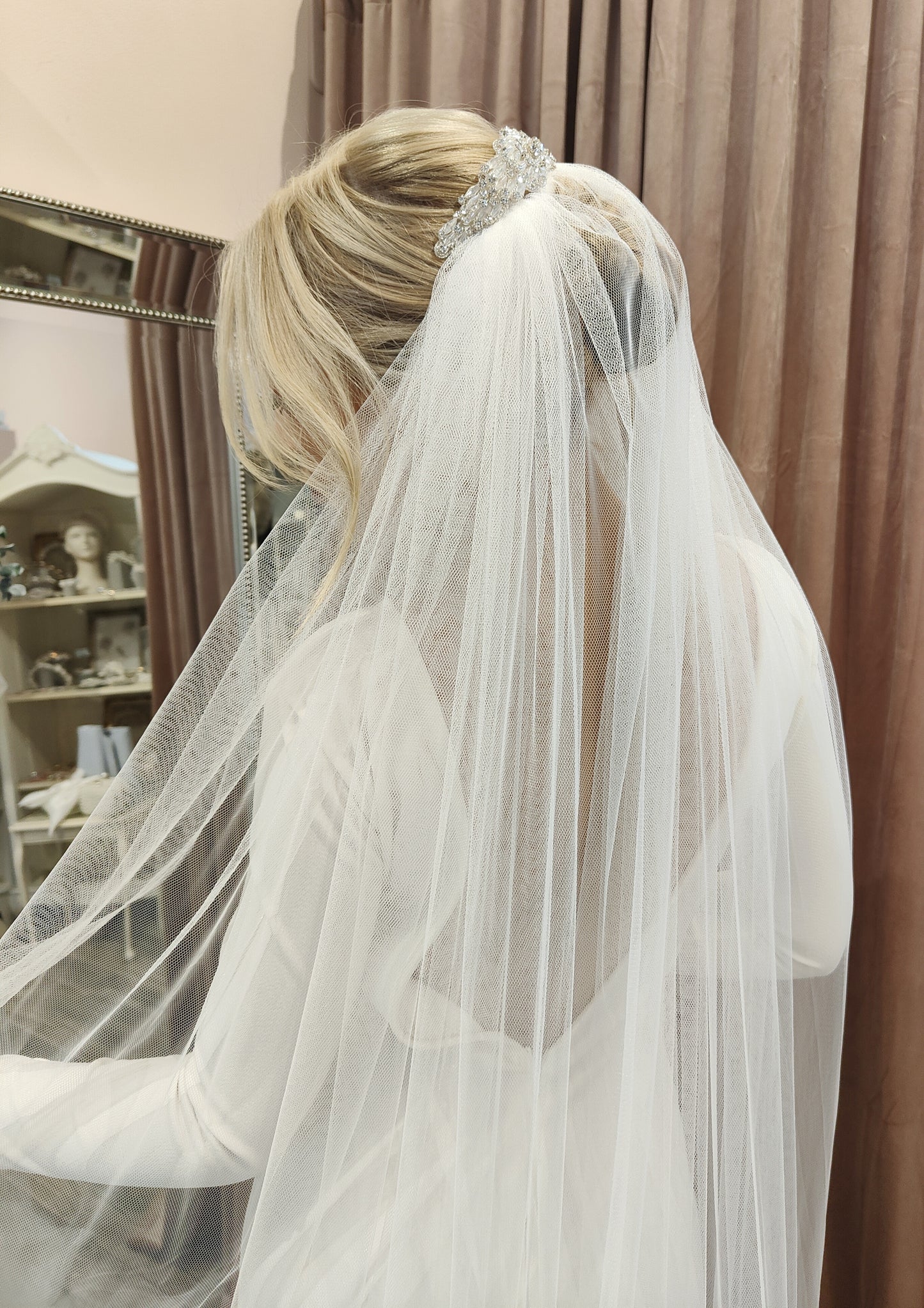 ALMA - Side gathered sheer back veil