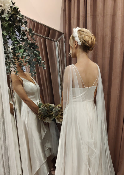 ALANNAH - Dropped Back Bridal Wedding Cape