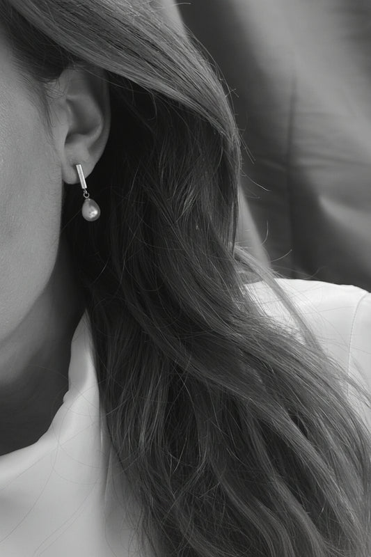 PEROLA - Pearl Drop Bridal Earrings